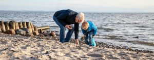 På stranden