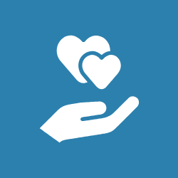 Bild på en hand med hjärta mot blå bakgrund